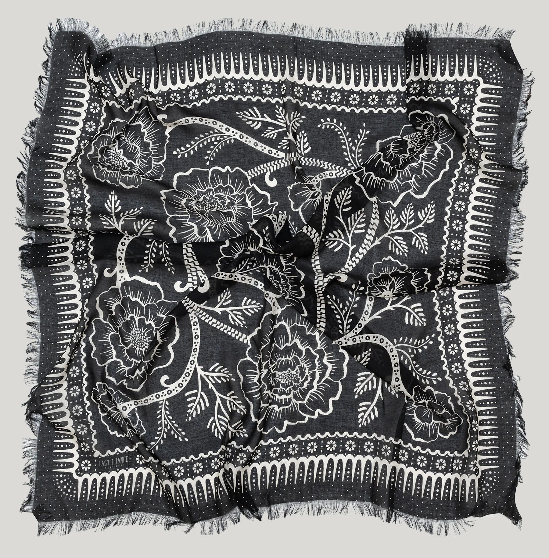 Oversize fringe bandana