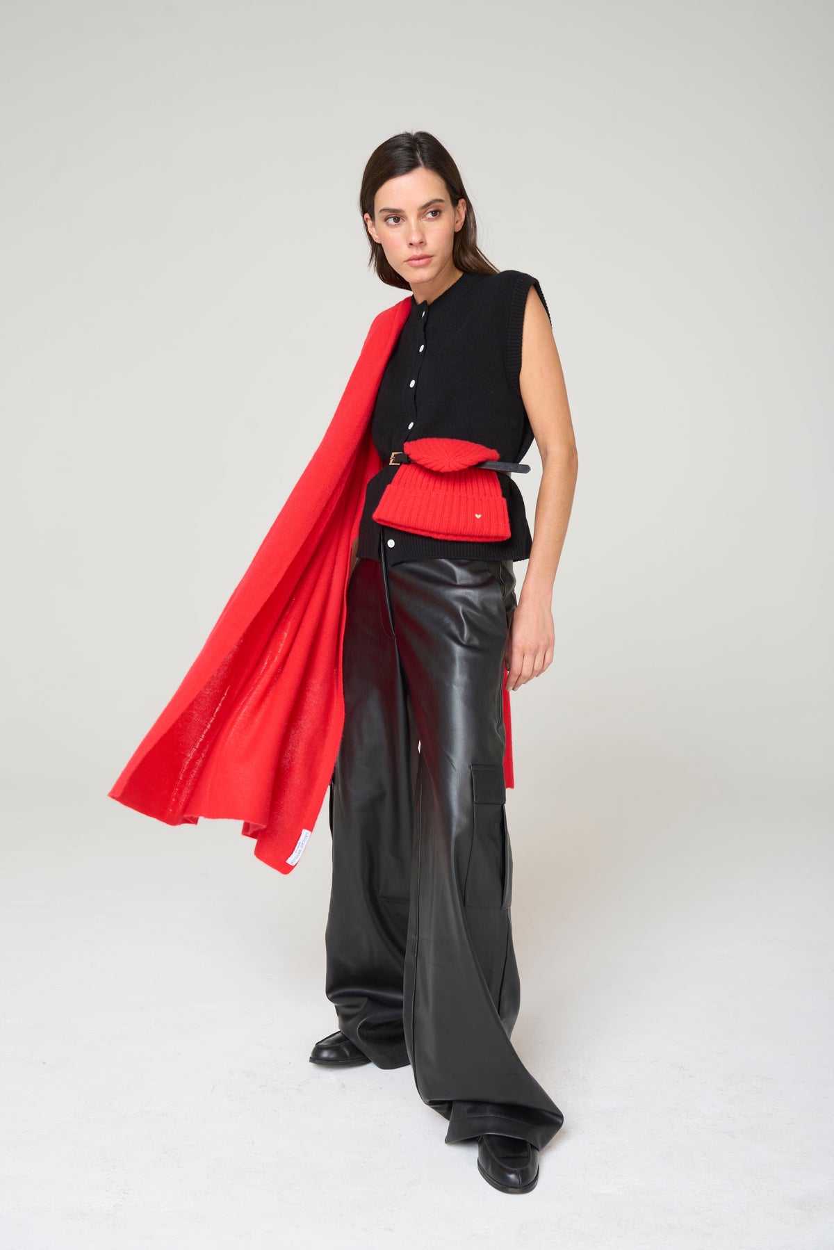 Button Vest- Black