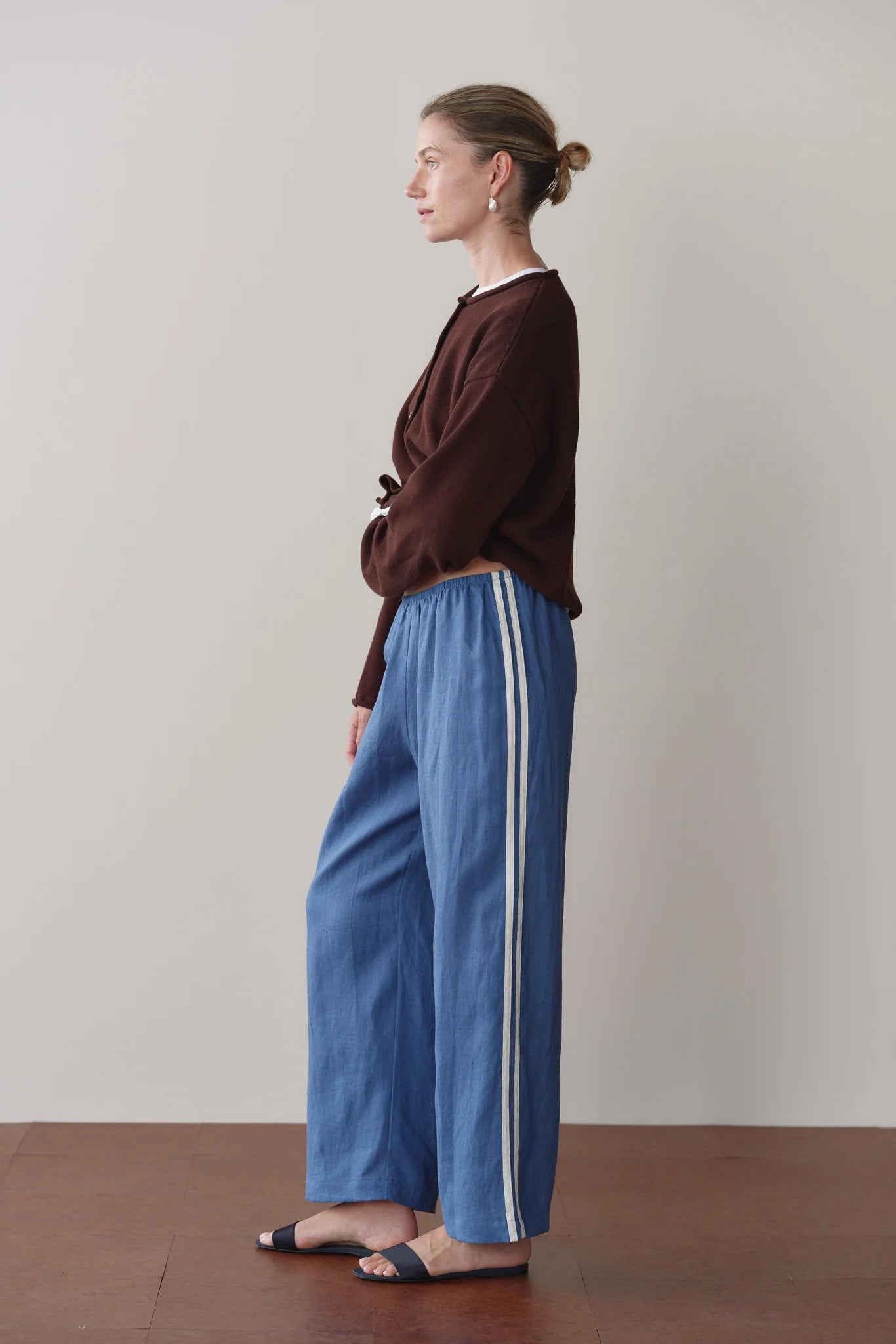 The Linen Crop Racer Stripe Pant - Lapis