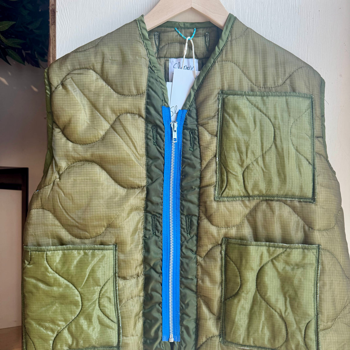 IMG_8425.heic?crop=center&