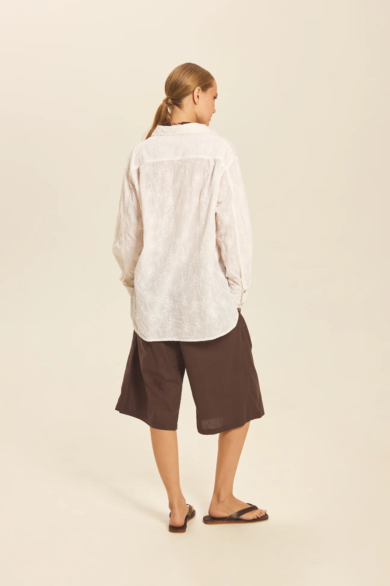 Regi shirt embroidery white