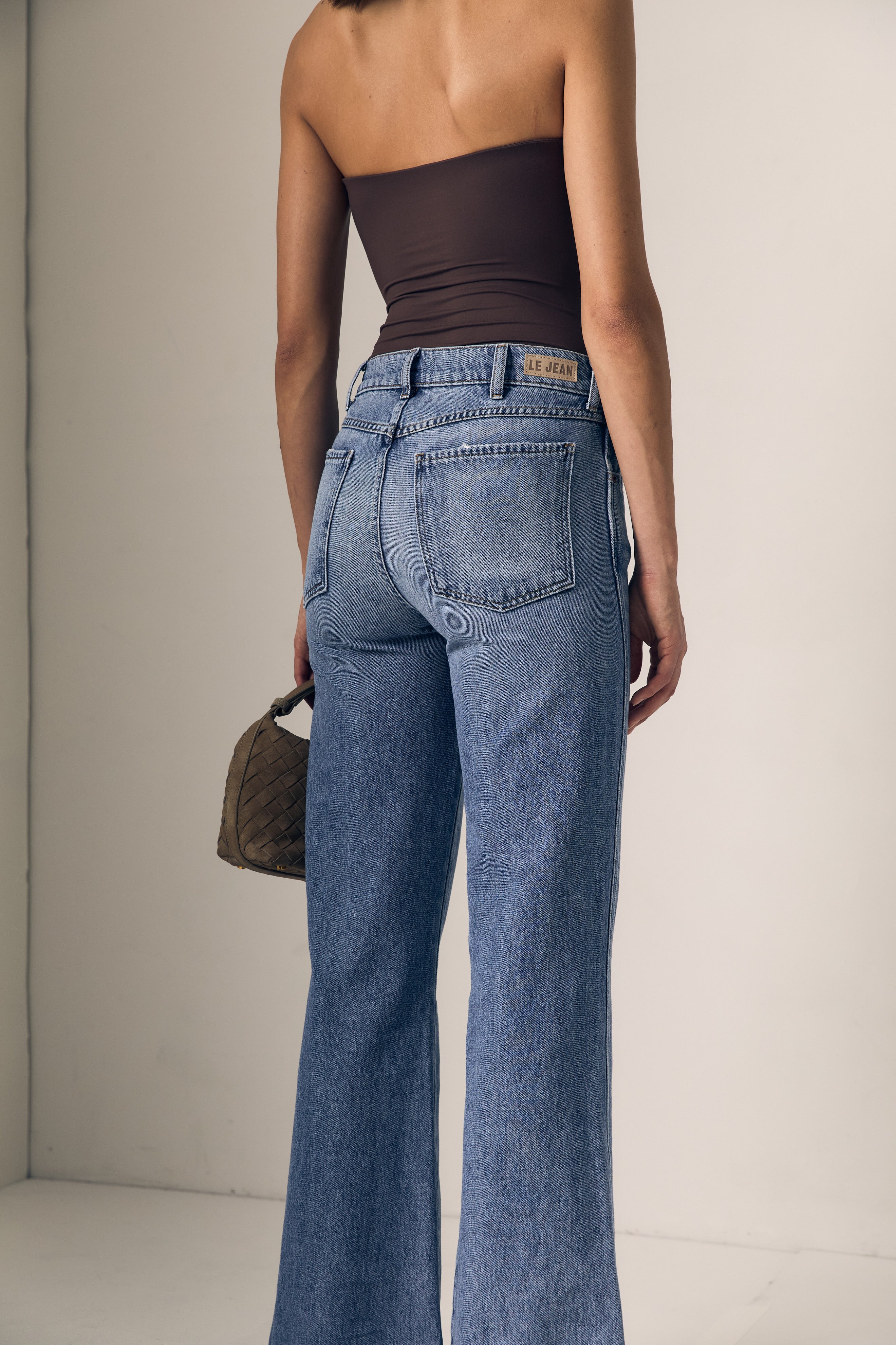 COWBOY BOOTCUT- MID RISE