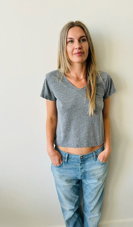 Serena v neck tee